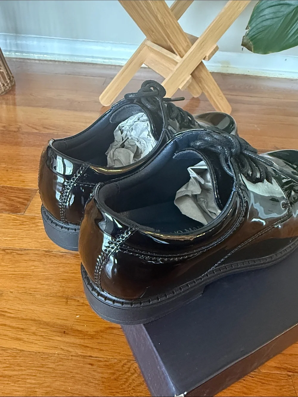 Bruno Marc - Boys Patent Leather Dress shoes - Size 3
